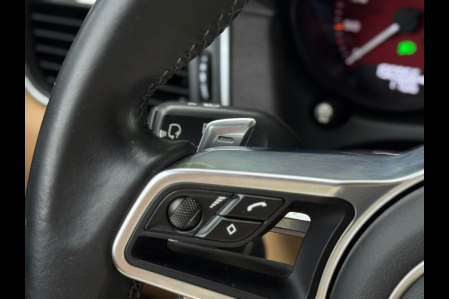 Porsche Macan 3.0 GTS Burmester ACC Pano Cognac L Chrono Vol geoptioneerd Onderhoudshistorie Distronic Flippers Stoelkoeling/verwa