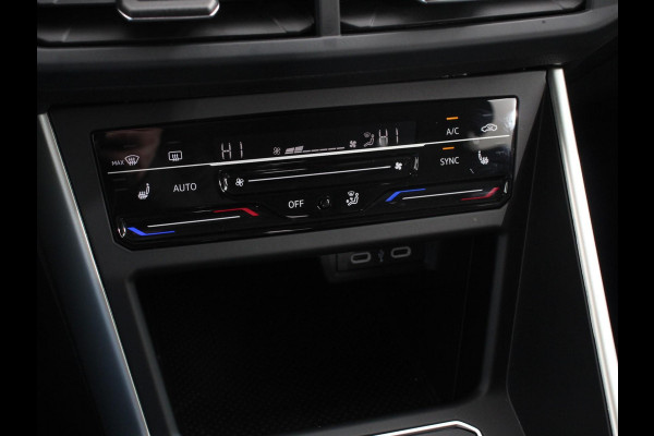 Volkswagen Polo 1.0 TSI Move Navigatie App Connect / Android Auto / Apple Carplay Climate Control Parkeer sensoren Lichtmetalen Velgen Dab Digitale Cockpit