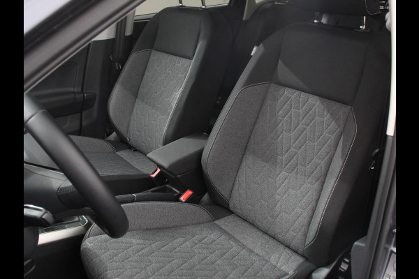 Volkswagen Polo 1.0 TSI Move Navigatie App Connect / Android Auto / Apple Carplay Climate Control Parkeer sensoren Lichtmetalen Velgen Dab Digitale Cockpit