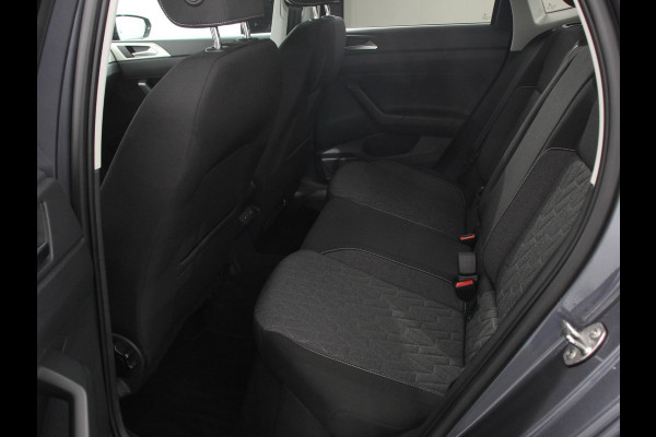 Volkswagen Polo 1.0 TSI Move Navigatie App Connect / Android Auto / Apple Carplay Climate Control Parkeer sensoren Lichtmetalen Velgen Dab Digitale Cockpit
