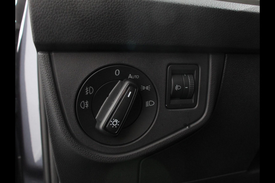 Volkswagen Polo 1.0 TSI Move Navigatie App Connect / Android Auto / Apple Carplay Climate Control Parkeer sensoren Lichtmetalen Velgen Dab Digitale Cockpit