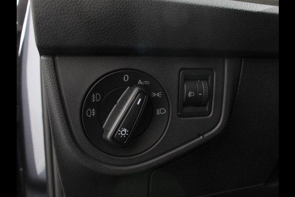 Volkswagen Polo 1.0 TSI Move Navigatie App Connect / Android Auto / Apple Carplay Climate Control Parkeer sensoren Lichtmetalen Velgen Dab Digitale Cockpit