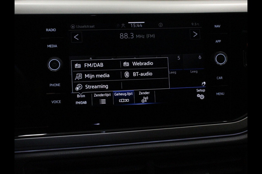 Volkswagen Polo 1.0 TSI Move Navigatie App Connect / Android Auto / Apple Carplay Climate Control Parkeer sensoren Lichtmetalen Velgen Dab Digitale Cockpit