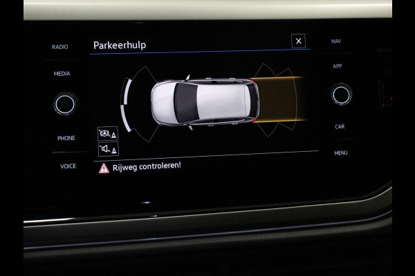 Volkswagen Polo 1.0 TSI Move Navigatie App Connect / Android Auto / Apple Carplay Climate Control Parkeer sensoren Lichtmetalen Velgen Dab Digitale Cockpit