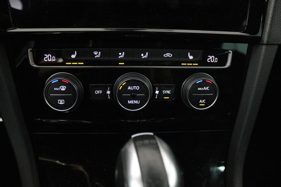 Volkswagen Golf 2.0 TSI GTI Performance Automaat (Dealer Ondh, 2e Eig, Virtual, Adaptive, StoelV, Elektrische Trekhaak, Navi)