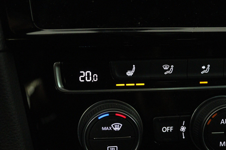 Volkswagen Golf 2.0 TSI GTI Performance Automaat (Dealer Ondh, 2e Eig, Virtual, Adaptive, StoelV, Elektrische Trekhaak, Navi)