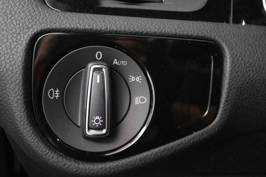 Volkswagen Golf 2.0 TSI GTI Performance Automaat (Dealer Ondh, 2e Eig, Virtual, Adaptive, StoelV, Elektrische Trekhaak, Navi)