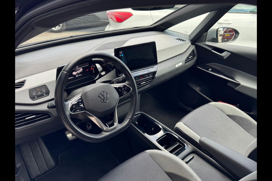 Volkswagen ID.3 First Plus 58 kWh NAVI | CAMERA | STOELVERWARMING