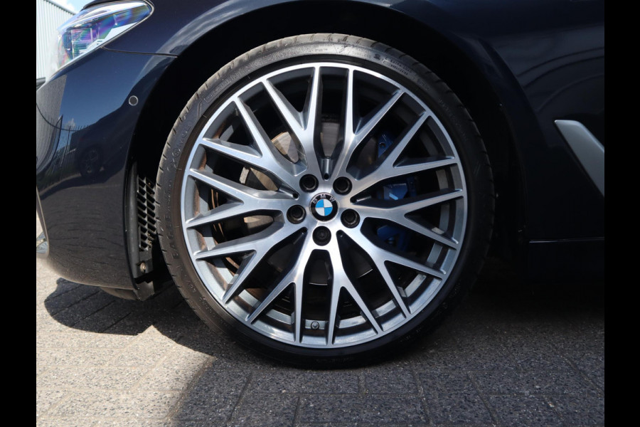 BMW 5 Serie Touring 530d High Executive M Sport | Panoramadak | Harmon/Kardon | Head Up |
