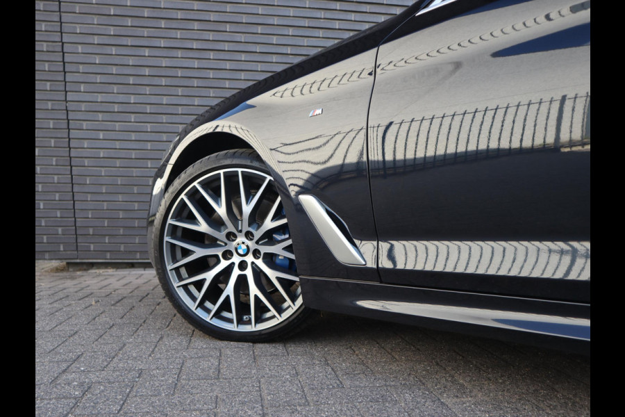 BMW 5 Serie Touring 530d High Executive M Sport | Panoramadak | Harmon/Kardon | Head Up |