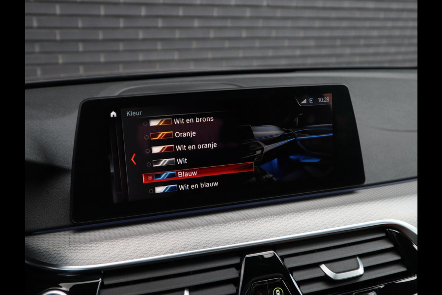 BMW 5 Serie Touring 530d High Executive M Sport | Panoramadak | Harmon/Kardon | Head Up |