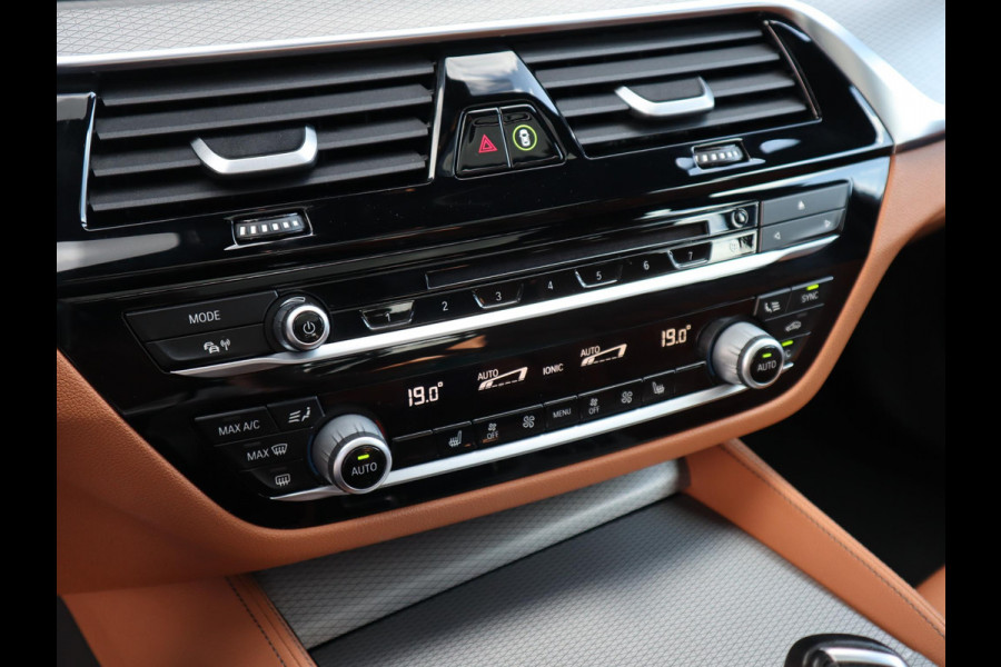 BMW 5 Serie Touring 530d High Executive M Sport | Panoramadak | Harmon/Kardon | Head Up |