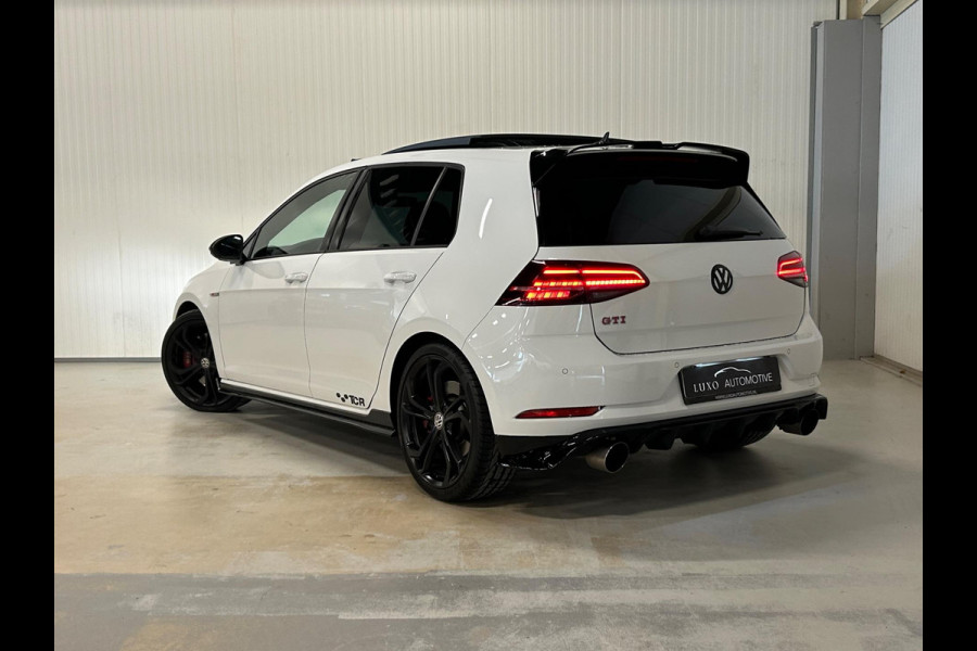 Volkswagen Golf 2.0 TSI GTI TCR | AKRAPOVIC | PANO| CARBON | DYNAUDIO