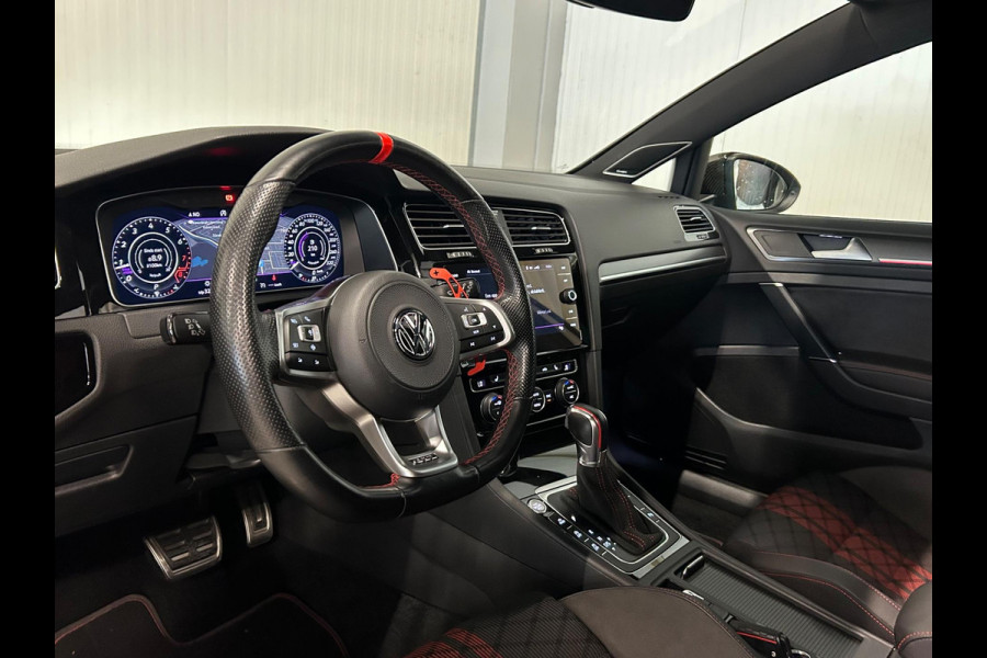 Volkswagen Golf 2.0 TSI GTI TCR | AKRAPOVIC | PANO| CARBON | DYNAUDIO