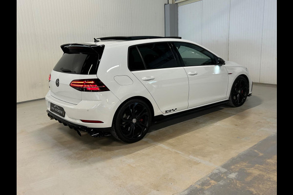Volkswagen Golf 2.0 TSI GTI TCR | AKRAPOVIC | PANO| CARBON | DYNAUDIO