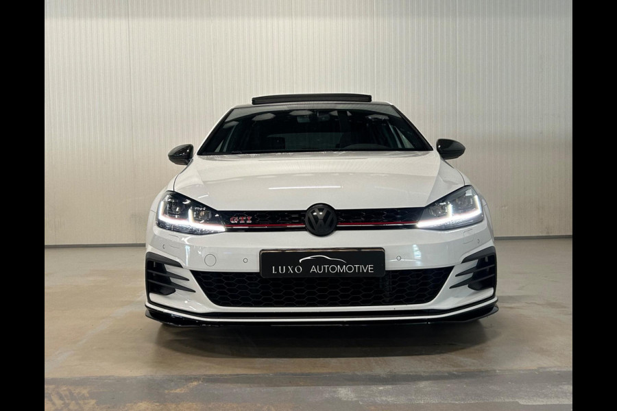 Volkswagen Golf 2.0 TSI GTI TCR | AKRAPOVIC | PANO| CARBON | DYNAUDIO