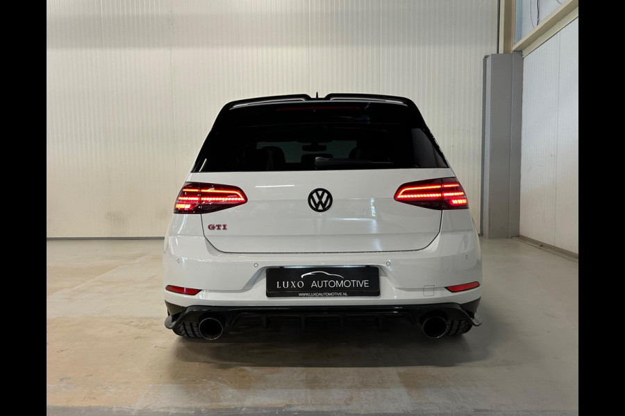 Volkswagen Golf 2.0 TSI GTI TCR | AKRAPOVIC | PANO| CARBON | DYNAUDIO