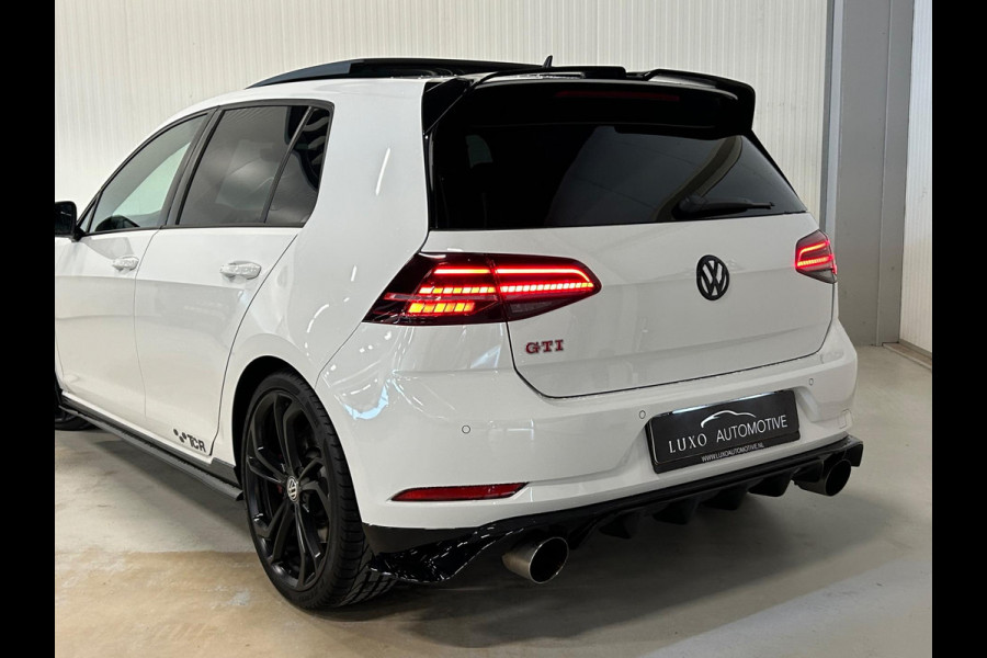 Volkswagen Golf 2.0 TSI GTI TCR | AKRAPOVIC | PANO| CARBON | DYNAUDIO