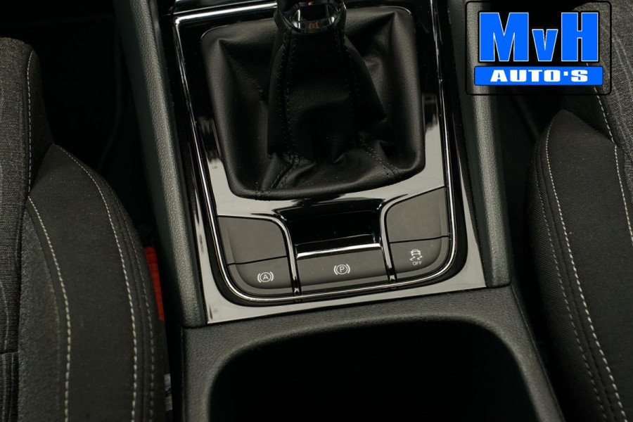 Škoda Karoq 1.5 TSI ACT Style Business|LUXE|CAMERA|TREKH|LED