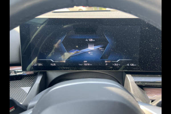 BMW i5 eDrive40 84 kWh ORIG. NL. NAP KM. | MEGA VOL  | M-SPORTPAKKET | PANO | HARMAN&KARDON
