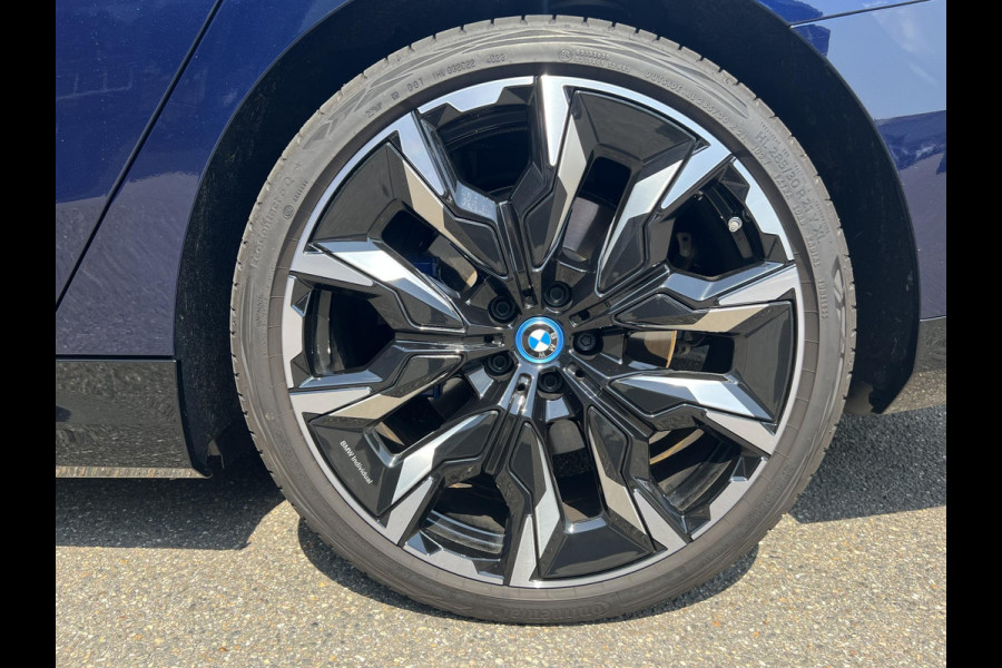 BMW i5 eDrive40 84 kWh ORIG. NL. NAP KM. | MEGA VOL  | M-SPORTPAKKET | PANO | HARMAN&KARDON