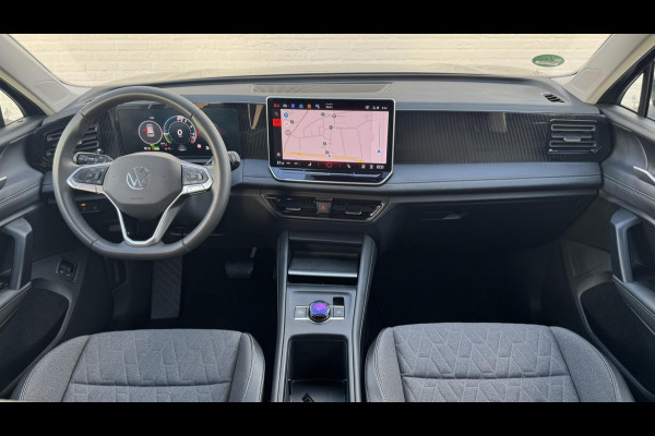 Volkswagen Tiguan 1.5 eHybrid Led Camera ACC Carplay Sfeerverlichting Navigatie Wegklapbare trekhaak