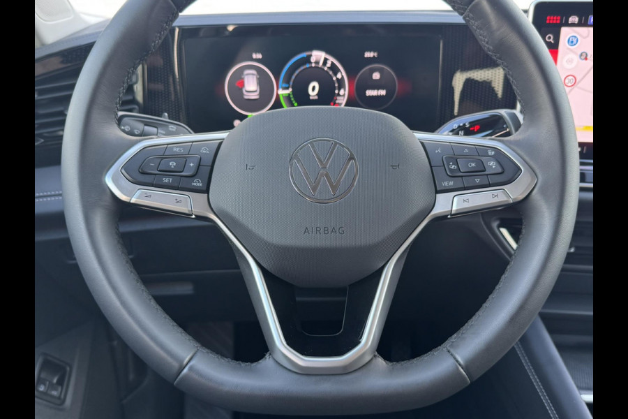 Volkswagen Tiguan 1.5 eHybrid Led Camera ACC Carplay Sfeerverlichting Navigatie Wegklapbare trekhaak