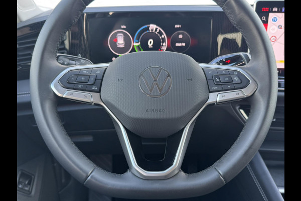 Volkswagen Tiguan 1.5 eHybrid Led Camera ACC Carplay Sfeerverlichting Navigatie Wegklapbare trekhaak