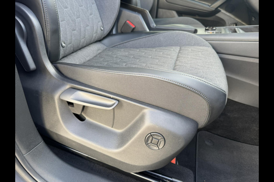 Volkswagen Tiguan 1.5 eHybrid Led Camera ACC Carplay Sfeerverlichting Navigatie Wegklapbare trekhaak