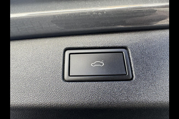 Volkswagen Tiguan 1.5 eHybrid Led Camera ACC Carplay Sfeerverlichting Navigatie Wegklapbare trekhaak