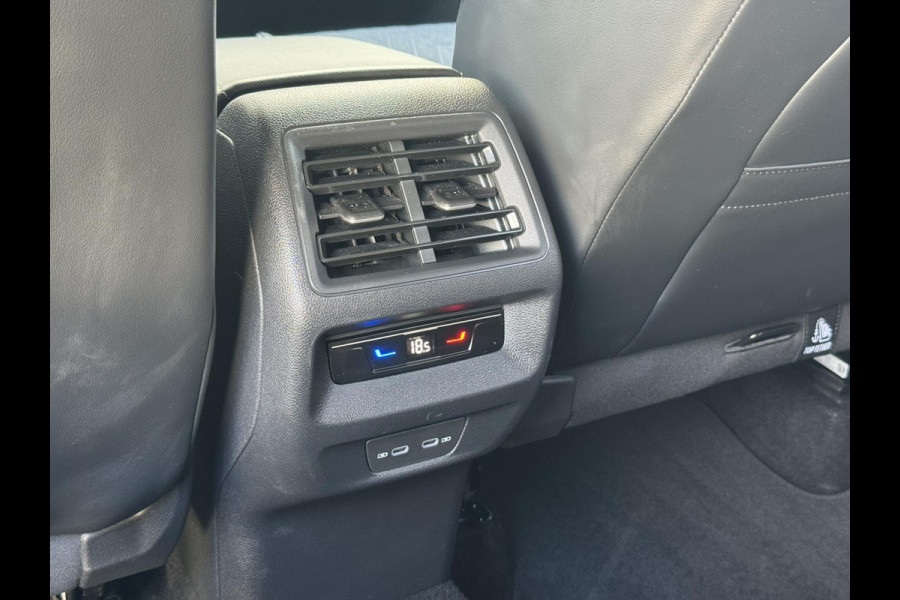 Volkswagen Tiguan 1.5 eHybrid Led Camera ACC Carplay Sfeerverlichting Navigatie Wegklapbare trekhaak