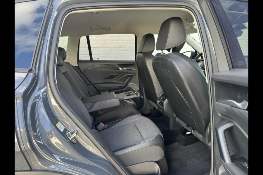 Volkswagen Tiguan 1.5 eHybrid Led Camera ACC Carplay Sfeerverlichting Navigatie Wegklapbare trekhaak