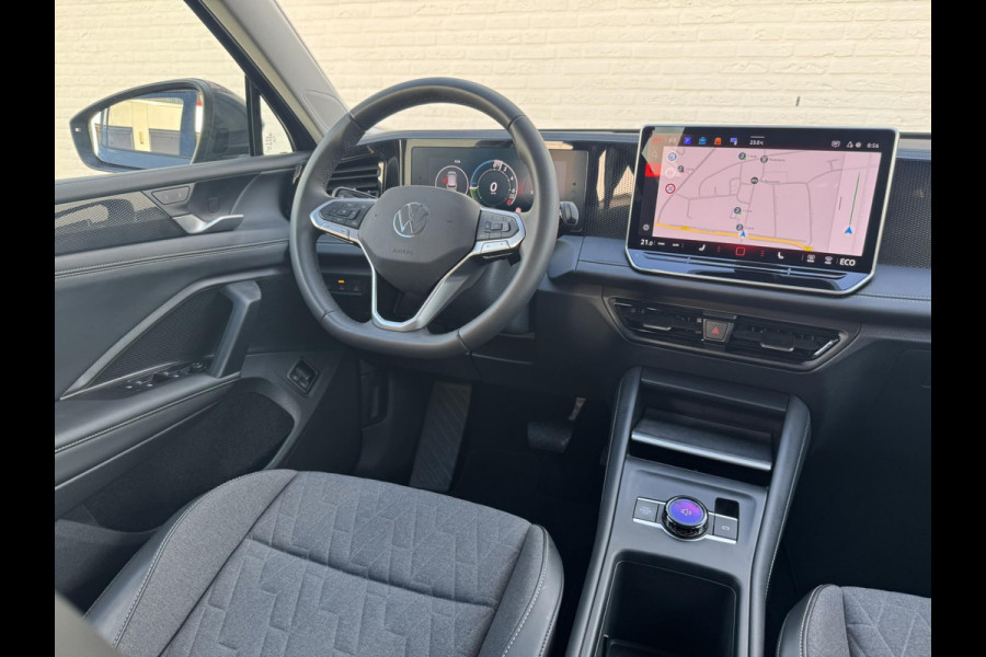 Volkswagen Tiguan 1.5 eHybrid Led Camera ACC Carplay Sfeerverlichting Navigatie Wegklapbare trekhaak