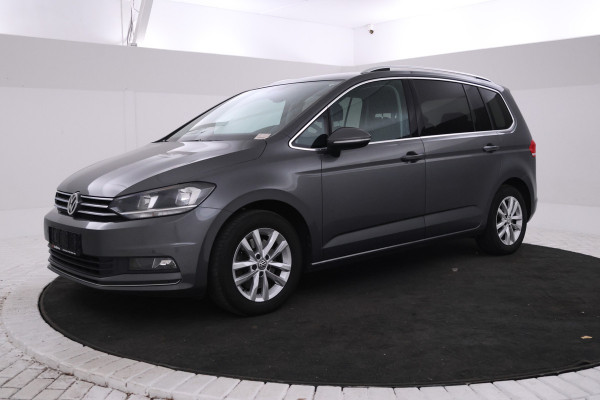 Volkswagen Touran 1.6 TDI SCR Highline apple carplay, Navigatie, Climate,