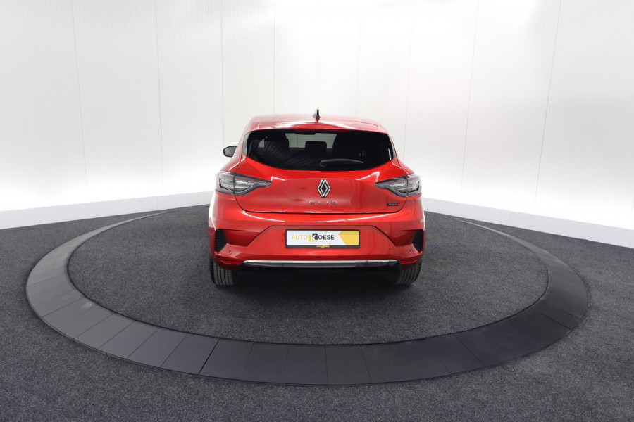 Renault Clio 1.6 E-Tech Full Hybrid 145 Techno | 360 Camera | Navigatie | Apple Carplay | 17 Inch Lichtmetalen Velgen