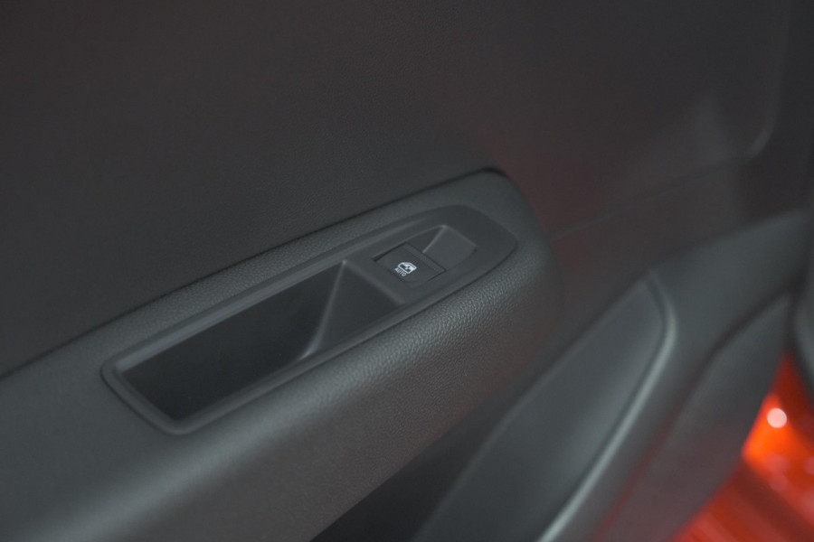 Renault Clio 1.6 E-Tech Full Hybrid 145 Techno | 360 Camera | Navigatie | Apple Carplay | 17 Inch Lichtmetalen Velgen