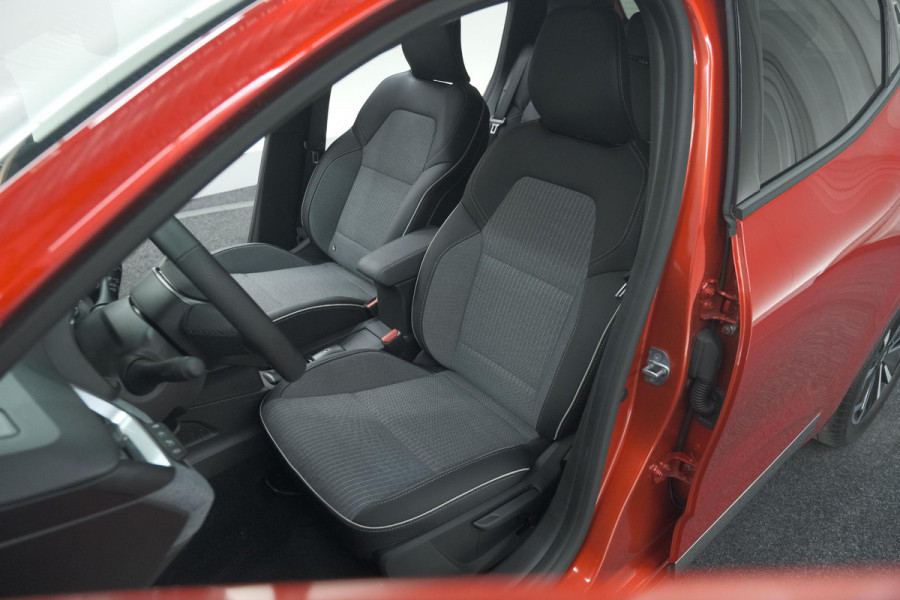 Renault Clio 1.6 E-Tech Full Hybrid 145 Techno | 360 Camera | Navigatie | Apple Carplay | 17 Inch Lichtmetalen Velgen