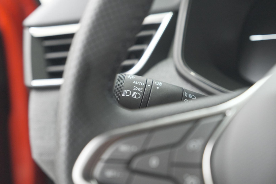 Renault Clio 1.6 E-Tech Full Hybrid 145 Techno | 360 Camera | Navigatie | Apple Carplay | 17 Inch Lichtmetalen Velgen