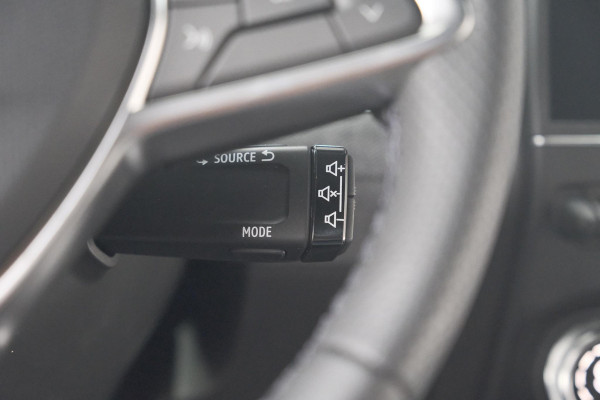 Renault Clio 1.6 E-Tech Full Hybrid 145 Techno | 360 Camera | Navigatie | Apple Carplay | 17 Inch Lichtmetalen Velgen