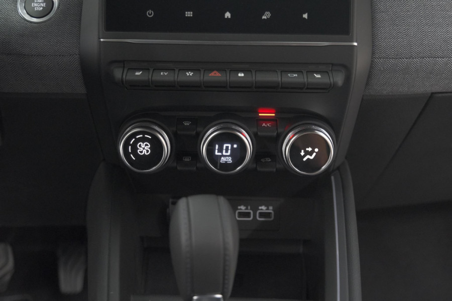Renault Clio 1.6 E-Tech Full Hybrid 145 Techno | 360 Camera | Navigatie | Apple Carplay | 17 Inch Lichtmetalen Velgen