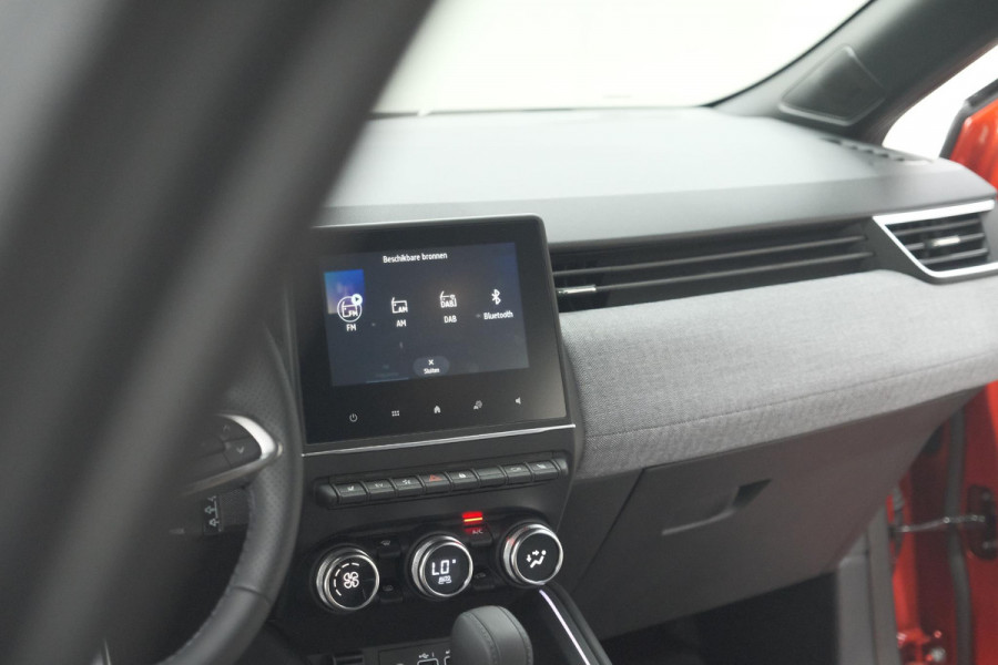 Renault Clio 1.6 E-Tech Full Hybrid 145 Techno | 360 Camera | Navigatie | Apple Carplay | 17 Inch Lichtmetalen Velgen