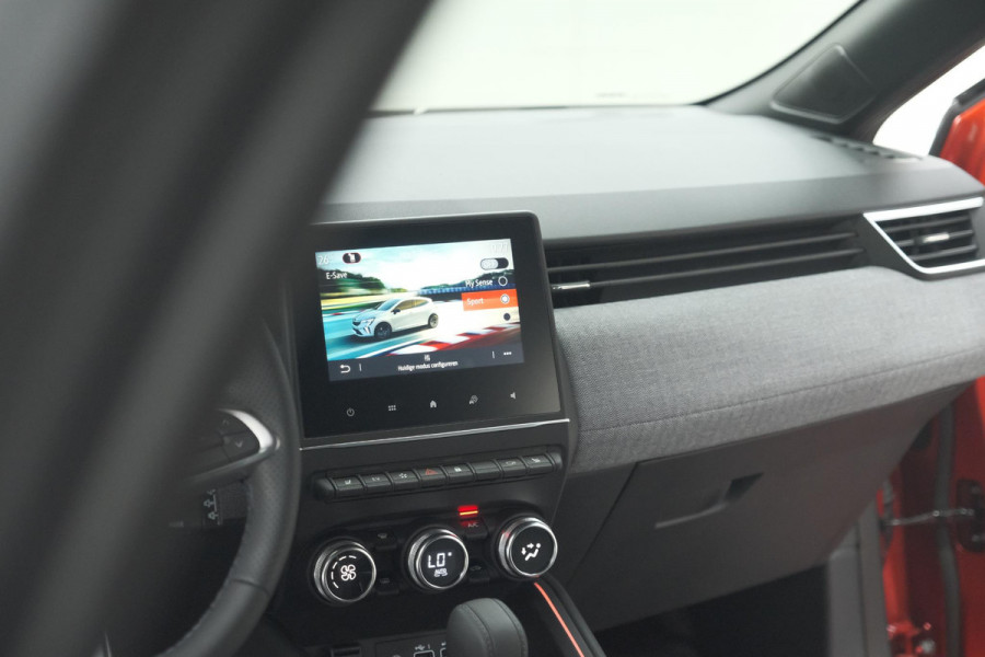 Renault Clio 1.6 E-Tech Full Hybrid 145 Techno | 360 Camera | Navigatie | Apple Carplay | 17 Inch Lichtmetalen Velgen