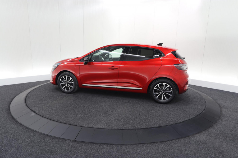 Renault Clio 1.6 E-Tech Full Hybrid 145 Techno | 360 Camera | Navigatie | Apple Carplay | 17 Inch Lichtmetalen Velgen
