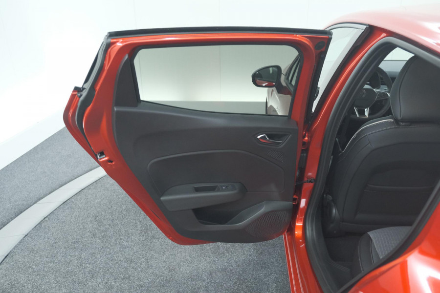 Renault Clio 1.6 E-Tech Full Hybrid 145 Techno | 360 Camera | Navigatie | Apple Carplay | 17 Inch Lichtmetalen Velgen
