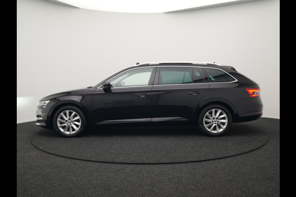 Škoda Superb Combi 1.4 TSI iV Edition Plug In Hybrid 218pk PHEV | Panodak | Lederen Sportstoelen Memory & Ventilatie | Adaptive Cruise | Crystal LED | 360 Camera | Navigatie | Apple Carplay | Virtual | DAB | Sfeerverlichting |