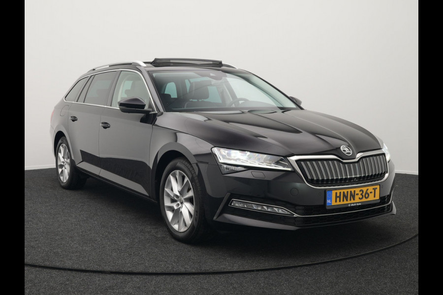 Škoda Superb Combi 1.4 TSI iV Edition Plug In Hybrid 218pk PHEV | Panodak | Lederen Sportstoelen Memory & Ventilatie | Adaptive Cruise | Crystal LED | 360 Camera | Navigatie | Apple Carplay | Virtual | DAB | Sfeerverlichting |