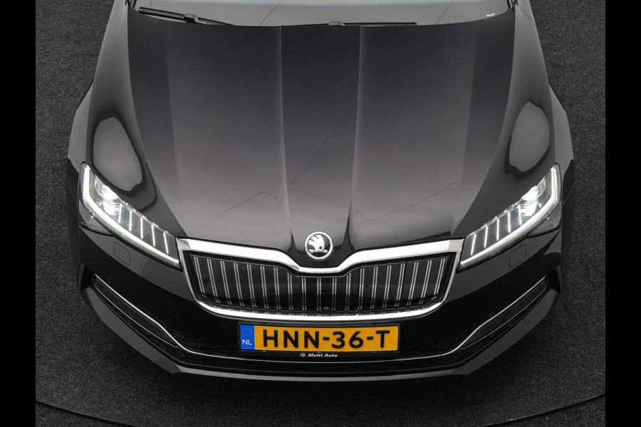 Škoda Superb Combi 1.4 TSI iV Edition Plug In Hybrid 218pk PHEV | Panodak | Lederen Sportstoelen Memory & Ventilatie | Adaptive Cruise | Crystal LED | 360 Camera | Navigatie | Apple Carplay | Virtual | DAB | Sfeerverlichting |