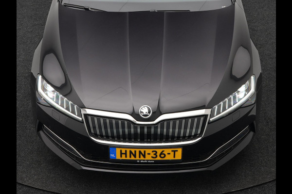 Škoda Superb Combi 1.4 TSI iV Edition Plug In Hybrid 218pk PHEV | Panodak | Lederen Sportstoelen Memory & Ventilatie | Adaptive Cruise | Crystal LED | 360 Camera | Navigatie | Apple Carplay | Virtual | DAB | Sfeerverlichting |