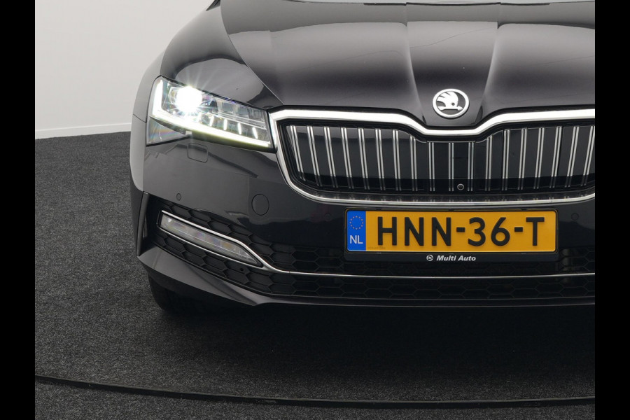 Škoda Superb Combi 1.4 TSI iV Edition Plug In Hybrid 218pk PHEV | Panodak | Lederen Sportstoelen Memory & Ventilatie | Adaptive Cruise | Crystal LED | 360 Camera | Navigatie | Apple Carplay | Virtual | DAB | Sfeerverlichting |