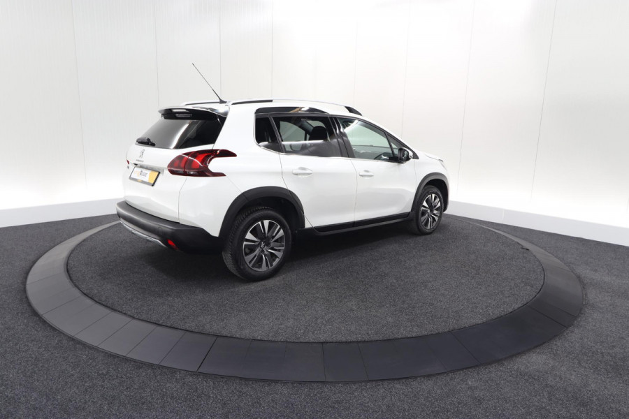 Peugeot 2008 PureTech 130 Allure | Camera | Apple Carplay | Parkeersensoren | Navigatie